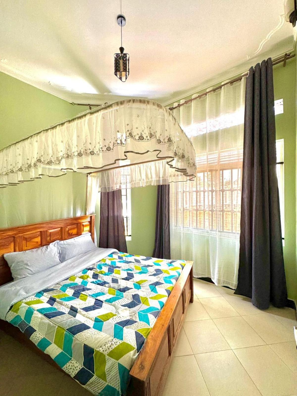 Entula Safari And Accommodation Mbarara ภายนอก รูปภาพ